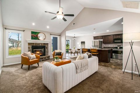 Tiny photo for 2146 Lindenwood Avenue, Warsaw, IN 46580 (MLS # 202540909)