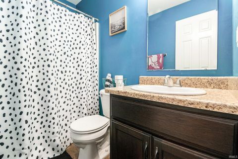 Tiny photo for 2146 Lindenwood Avenue, Warsaw, IN 46580 (MLS # 202540909)