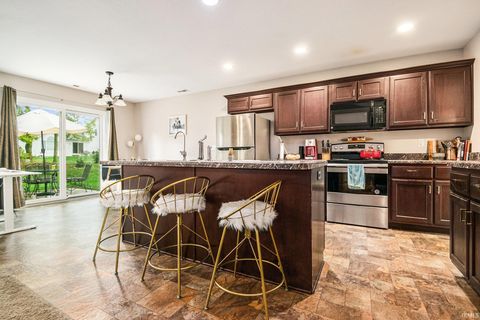 Tiny photo for 2146 Lindenwood Avenue, Warsaw, IN 46580 (MLS # 202540909)