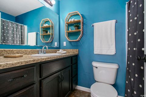 Tiny photo for 2146 Lindenwood Avenue, Warsaw, IN 46580 (MLS # 202540909)