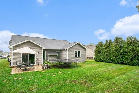 Tiny photo for 2146 Lindenwood Avenue, Warsaw, IN 46580 (MLS # 202540909)