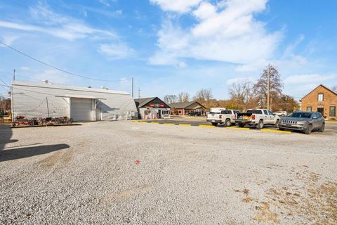 Tiny photo for 1215 W Jefferson St, Kokomo, IN 46901 (MLS # 202548090)