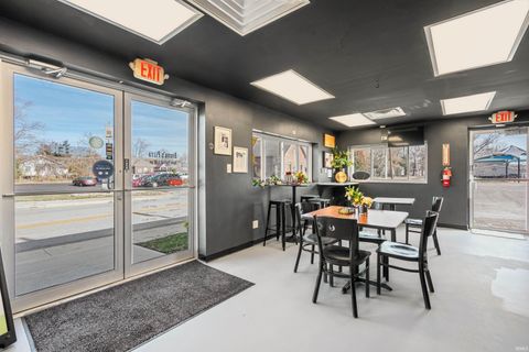 Tiny photo for 1215 W Jefferson St, Kokomo, IN 46901 (MLS # 202548090)