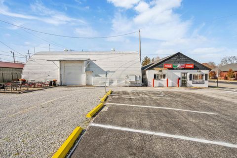 Tiny photo for 1215 W Jefferson St, Kokomo, IN 46901 (MLS # 202548090)