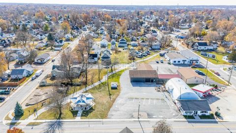 Tiny photo for 1215 W Jefferson St, Kokomo, IN 46901 (MLS # 202548090)