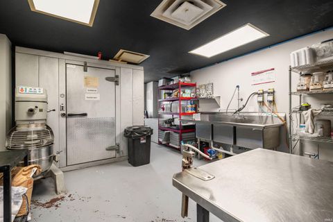 Tiny photo for 1215 W Jefferson St, Kokomo, IN 46901 (MLS # 202548090)