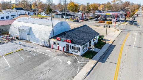 Tiny photo for 1215 W Jefferson St, Kokomo, IN 46901 (MLS # 202548090)