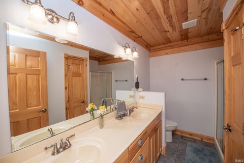 Tiny photo for 8647 N 1450 E, Royal Center, IN 46978 (MLS # 202613494)