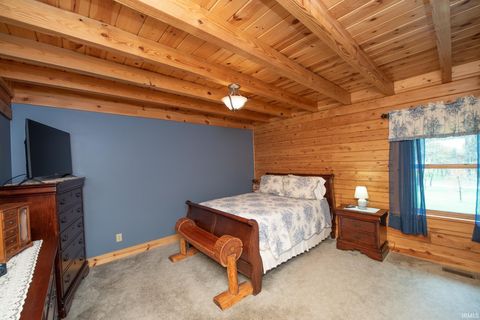 Tiny photo for 8647 N 1450 E, Royal Center, IN 46978 (MLS # 202613494)