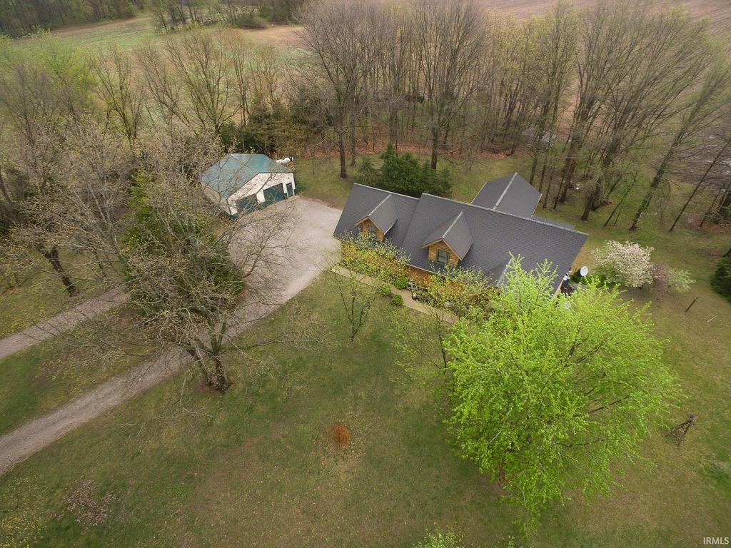 Photo of 8647 N 1450 E, Royal Center, IN 46978 (MLS # 202613494)