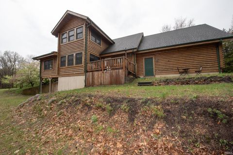 Tiny photo for 8647 N 1450 E, Royal Center, IN 46978 (MLS # 202613494)