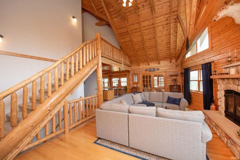 Tiny photo for 8647 N 1450 E, Royal Center, IN 46978 (MLS # 202613494)