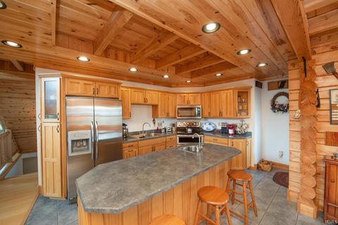 Tiny photo for 8647 N 1450 E, Royal Center, IN 46978 (MLS # 202613494)