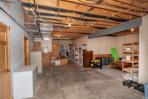 Tiny photo for 8647 N 1450 E, Royal Center, IN 46978 (MLS # 202613494)