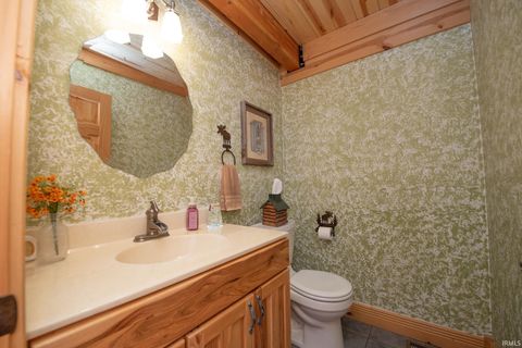 Tiny photo for 8647 N 1450 E, Royal Center, IN 46978 (MLS # 202613494)