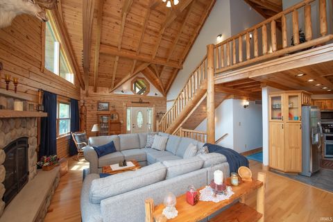 Tiny photo for 8647 N 1450 E, Royal Center, IN 46978 (MLS # 202613494)