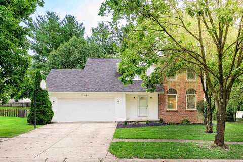 Photo of 1049 S Graywell Drive, Bloomington, IN 47401 (MLS # 202634971)