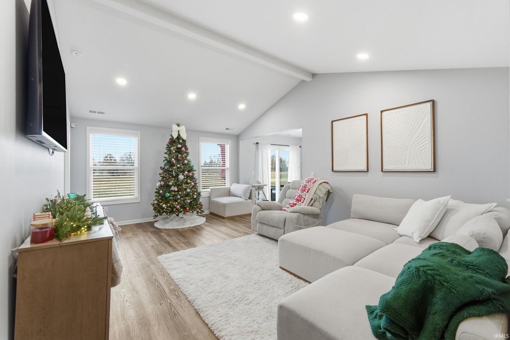 Photo of 1732 Teniente Court, Fort Wayne, IN 46845 (MLS # 202547320)