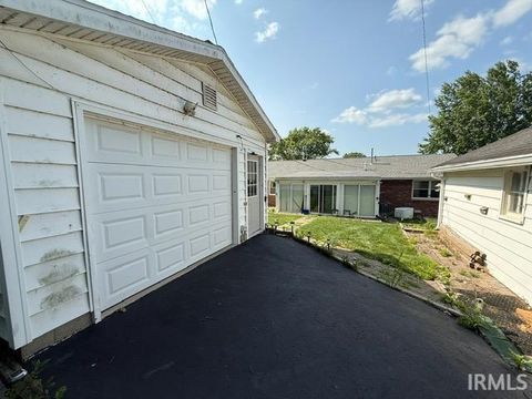 Tiny photo for 29 Delores Avenue, Peru, IN 46970 (MLS # 202530871)