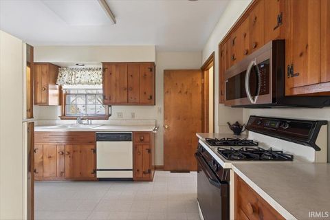 Tiny photo for 1136 berkley Road, Lafayette, IN 47904 (MLS # 202603553)