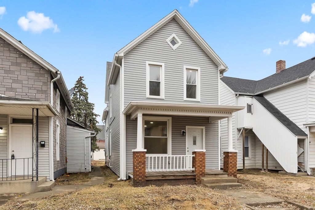 Photo of 706 3rd Street, Fort Wayne, IN 46808 (MLS # 202606981)