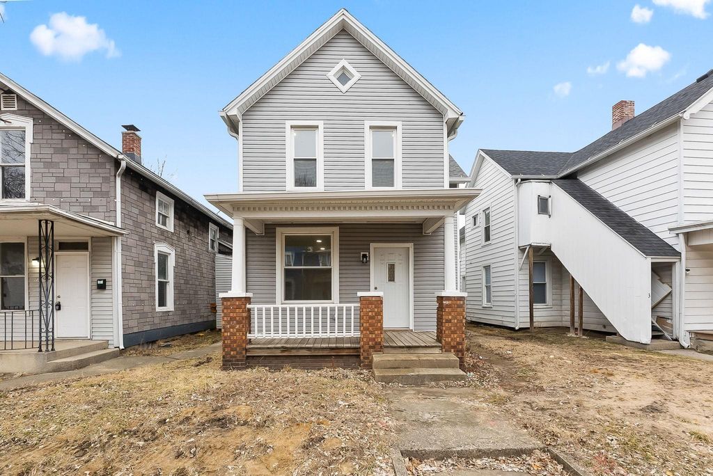 Photo of 706 3rd Street, Fort Wayne, IN 46808 (MLS # 202606981)