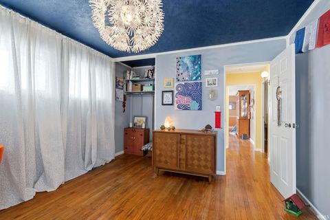 Tiny photo for 1017 Winthrop Avenue, Lafayette, IN 47909 (MLS # 202605209)