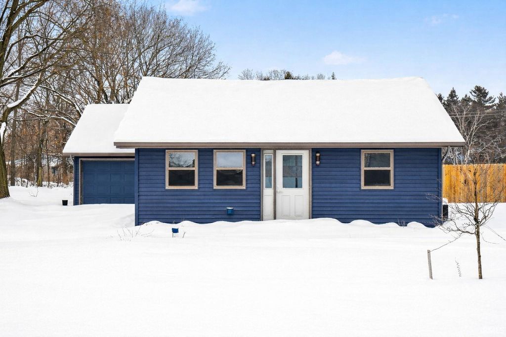 Photo of 54135 County Road 5, Elkhart, IN 46514 (MLS # 202603051)