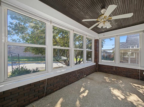 Tiny photo for 417 Dreier Boulevard, Evansville, IN 47712 (MLS # 202643720)