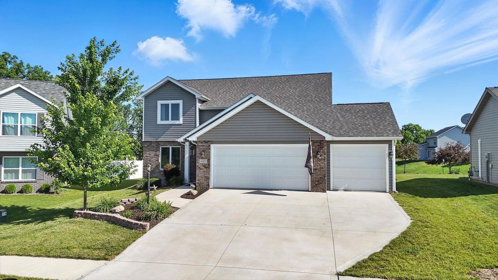 Photo of 687 Sully Court, Angola, IN 46703 (MLS # 202609437)