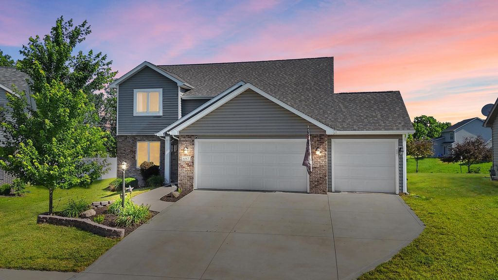 Photo of 687 Sully Court, Angola, IN 46703 (MLS # 202609437)