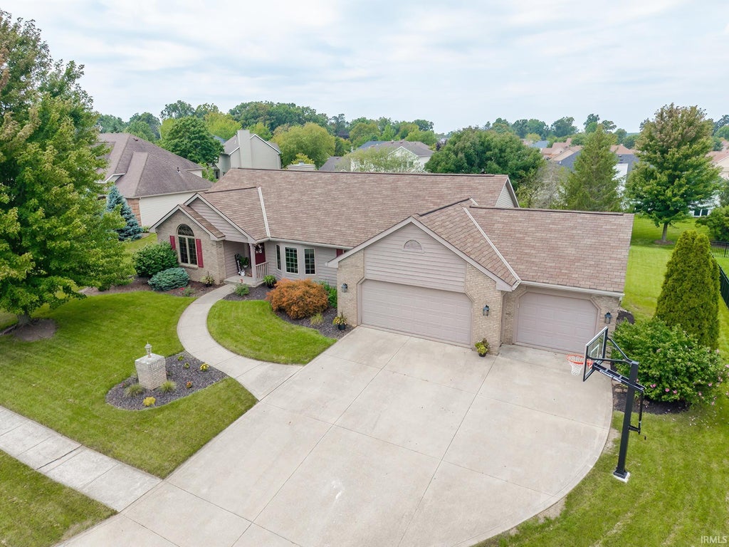 Photo of 12725 Chancel Court, Fort Wayne, IN 46845 (MLS # 202635164)