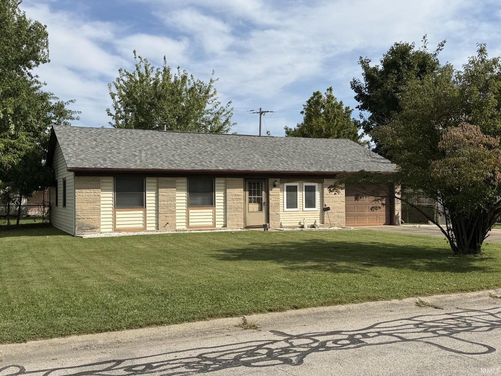 Photo of 4014 W Belle Avenue, Bloomington, IN 47403 (MLS # 202638098)