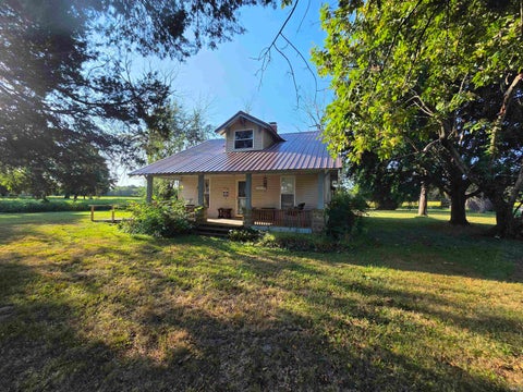 Photo of 1103 W Mack Avenue, Olney, IL 62450 (MLS # 202637996)