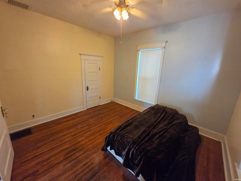 Tiny photo for 1103 W Mack Avenue, Olney, IL 62450 (MLS # 202637996)