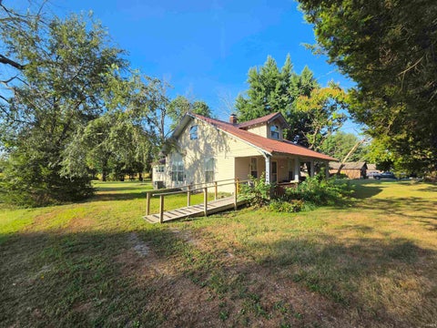 Tiny photo for 1103 W Mack Avenue, Olney, IL 62450 (MLS # 202637996)