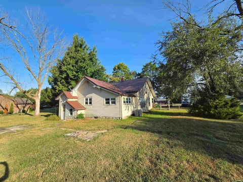 Tiny photo for 1103 W Mack Avenue, Olney, IL 62450 (MLS # 202637996)