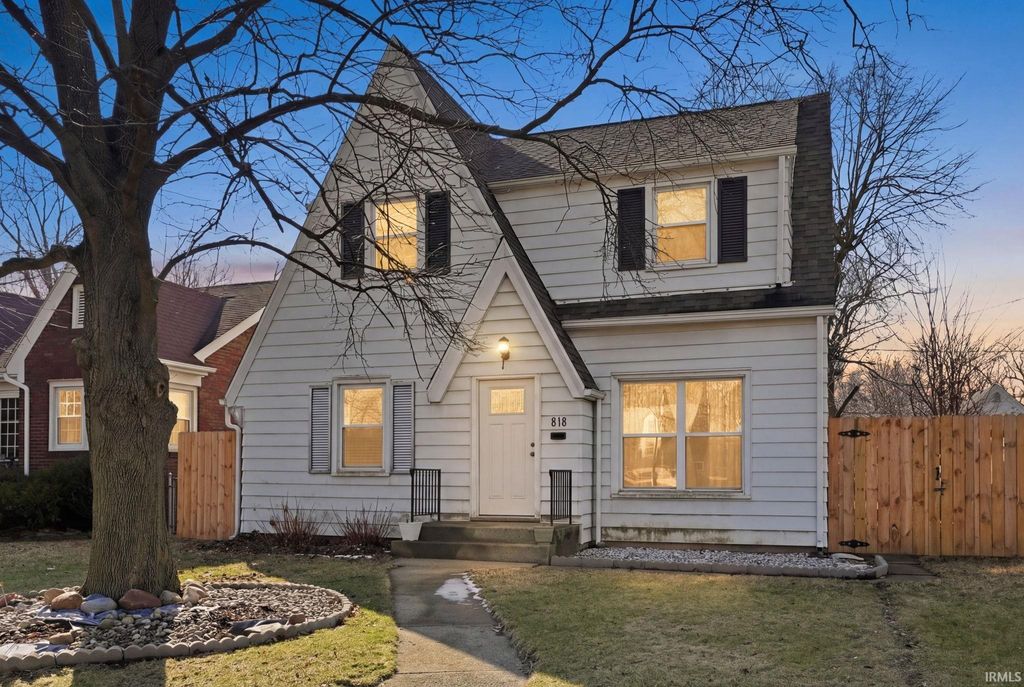 Photo of 818 E Rudisill Boulevard, Fort Wayne, IN 46806 (MLS # 202606786)