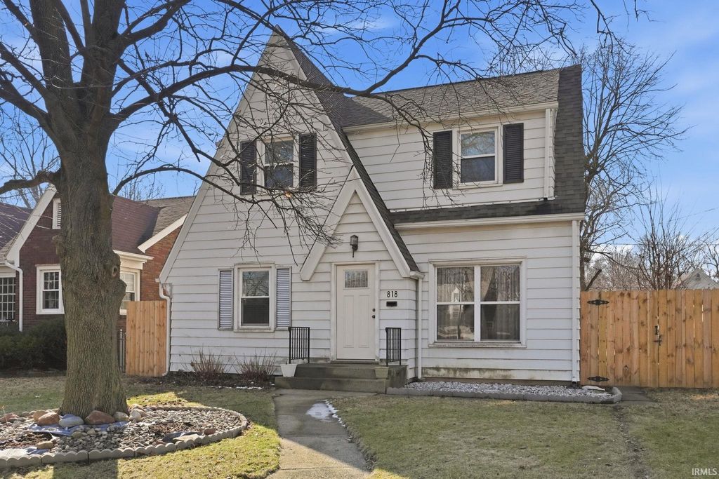 Photo of 818 E Rudisill Boulevard, Fort Wayne, IN 46806 (MLS # 202606786)