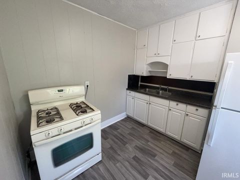 Tiny photo for 510 E Morgan Street, Kokomo, IN 46901 (MLS # 202547897)