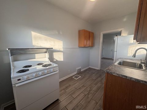 Tiny photo for 510 E Morgan Street, Kokomo, IN 46901 (MLS # 202547897)