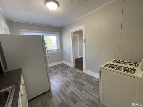 Tiny photo for 510 E Morgan Street, Kokomo, IN 46901 (MLS # 202547897)