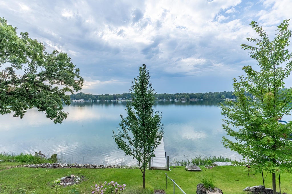 Photo of 5875 N 210 W, Howe, IN 46746 (MLS # 202636171)
