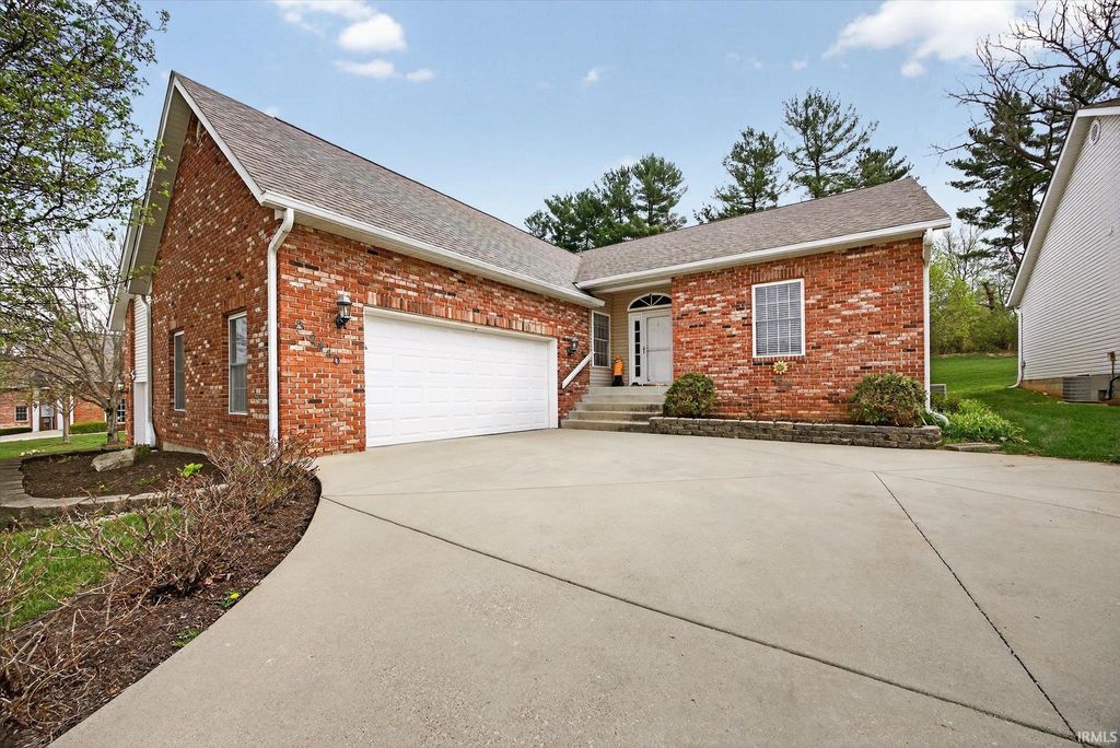 Photo of 2440 N Stonelake Circle #37, Bloomington, IN 47404 (MLS # 202611186)