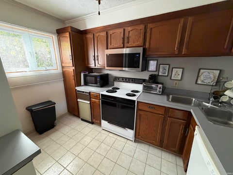Tiny photo for 18101 Stoneridge Street #A, South Bend, IN 46637 (MLS # 202627318)