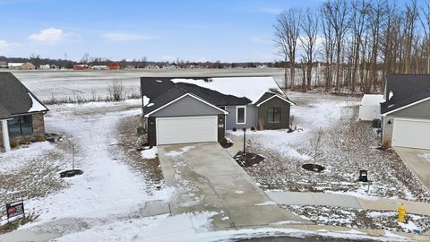 Photo of 801 Lagonda Trail, Fort Wayne, IN 46818 (MLS # 202601275)