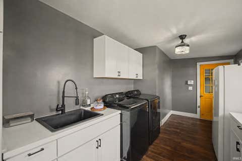 Tiny photo for 840 W State Rd 26, Frankfort, IN 46041 (MLS # 202610249)