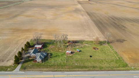 Tiny photo for 840 W State Rd 26, Frankfort, IN 46041 (MLS # 202610249)