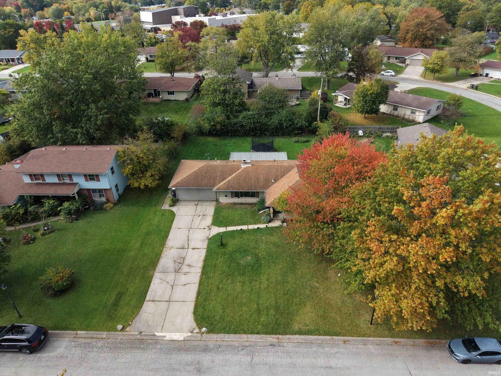 Photo of 3721 Courtwood Drive, Fort Wayne, IN 46815 (MLS # 202642965)