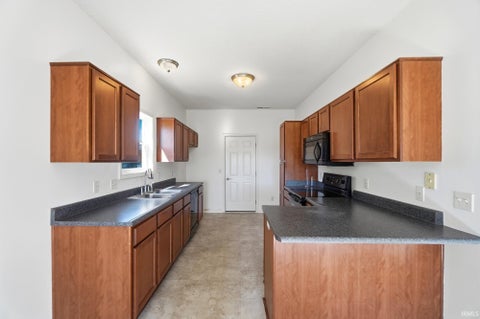 Tiny photo for 10921 Yalumba Pass, Roanoke, IN 46783 (MLS # 202643553)